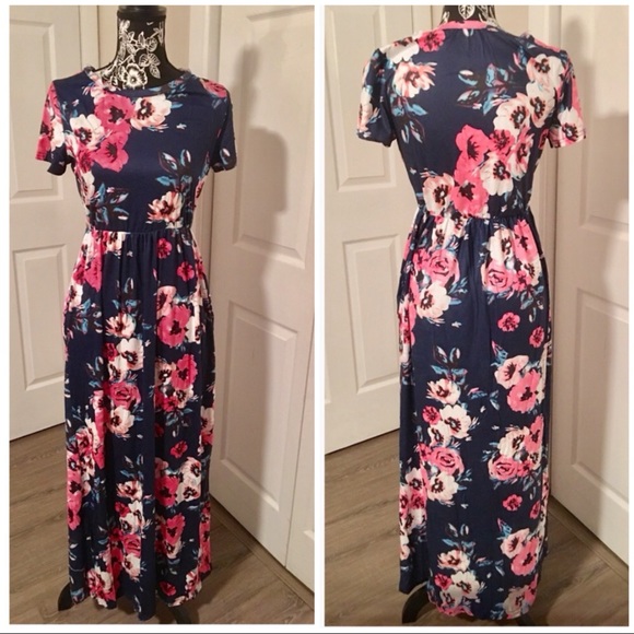 Dresses & Skirts - Floral Maxi Dress Navy w Pockets
